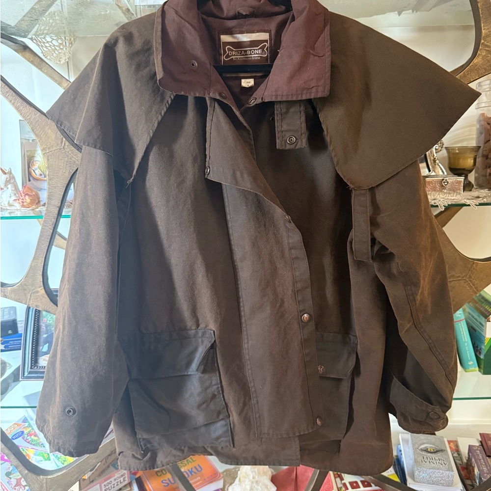 Driza-Bone Size L Brown Jacket with Cape Collar